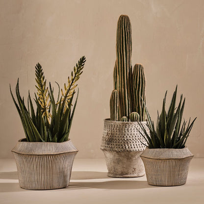 Textured Ceramic Decorative Pot – 20 cm Tall – product photo 2