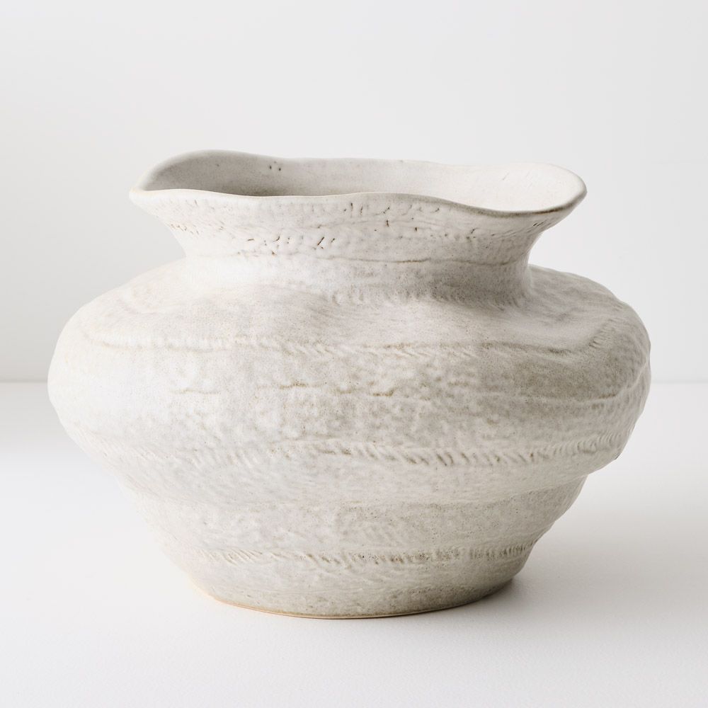 Sculptural Earth-Tone Ceramic Pot – 23 cm Tall – product photo 1